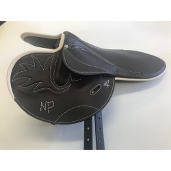 [:fr]Selle de course obstacle modèle Europe[:en]National Hunt Racing Saddle model Europe[:]