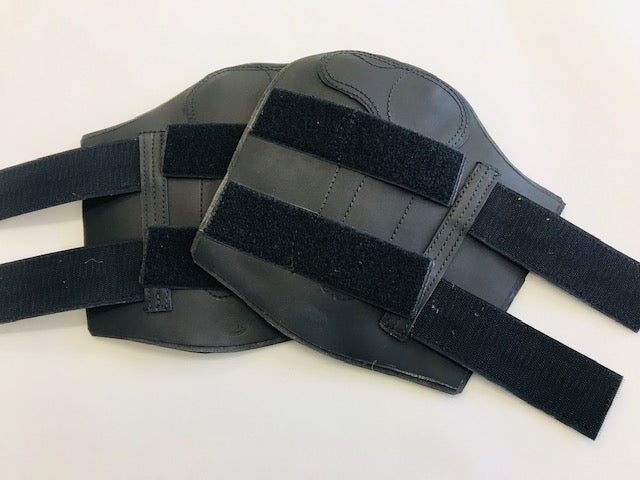 Front boots with hook-and-loop fastenings