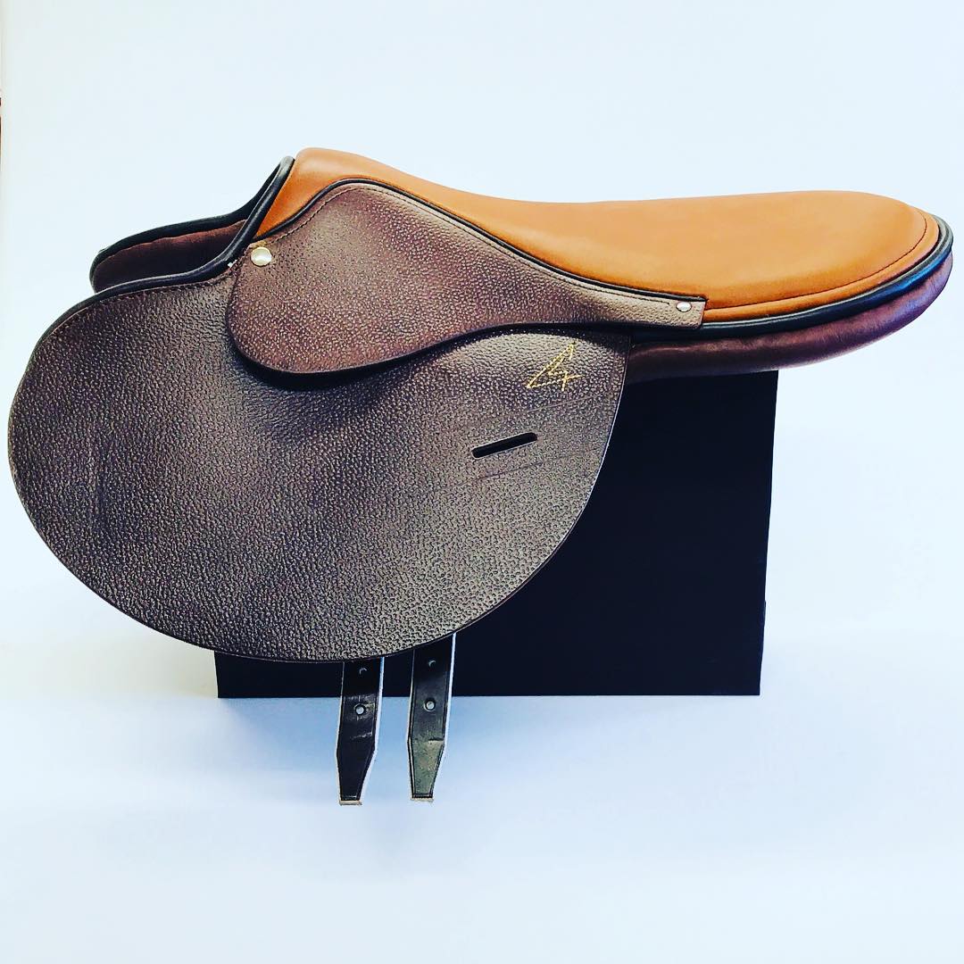 Selle Canter 2 en cuir pour l'entraînement du cheval – Sellerie Cassou