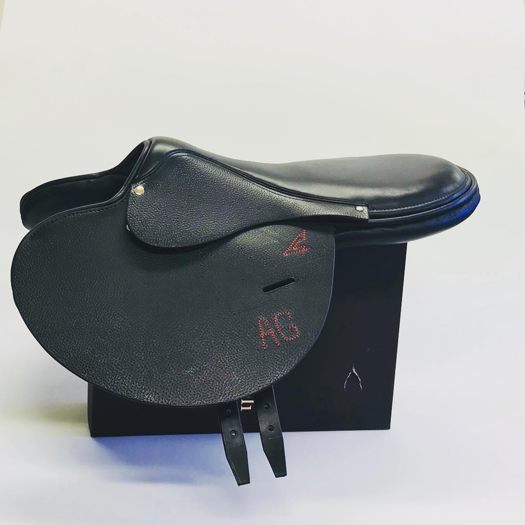 Selle Canter 2 en cuir pour l'entraînement du cheval – Sellerie Cassou