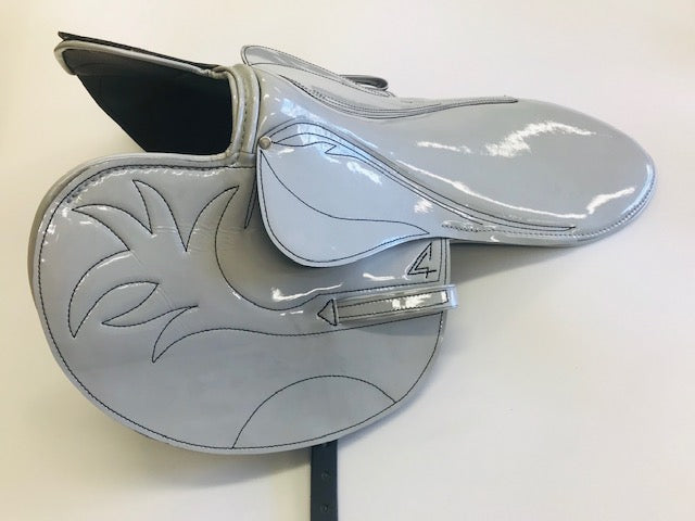 Selle de course plat modèle Europe en cuir pour jockey – Sellerie Cassou