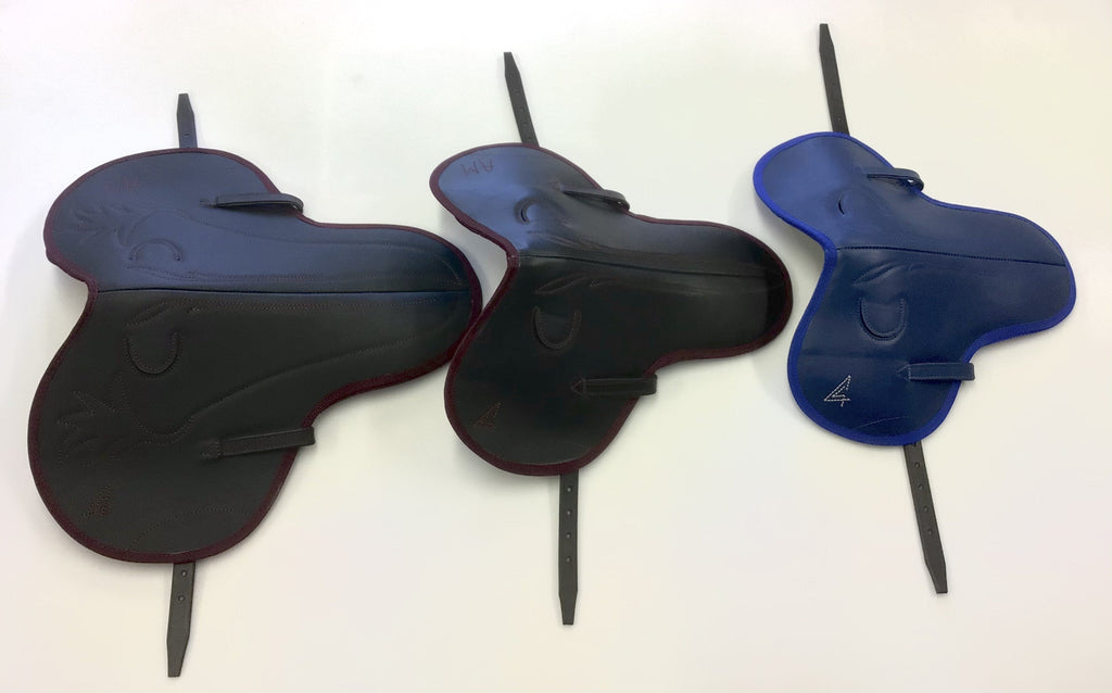 Selle de course plat légère en cuir, arçon carbone, de 200 g à 1 kg - Sellerie Cassou
