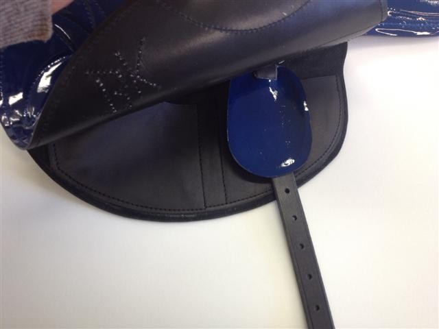 Selle de course plat modèle Europe avec poches à plombs