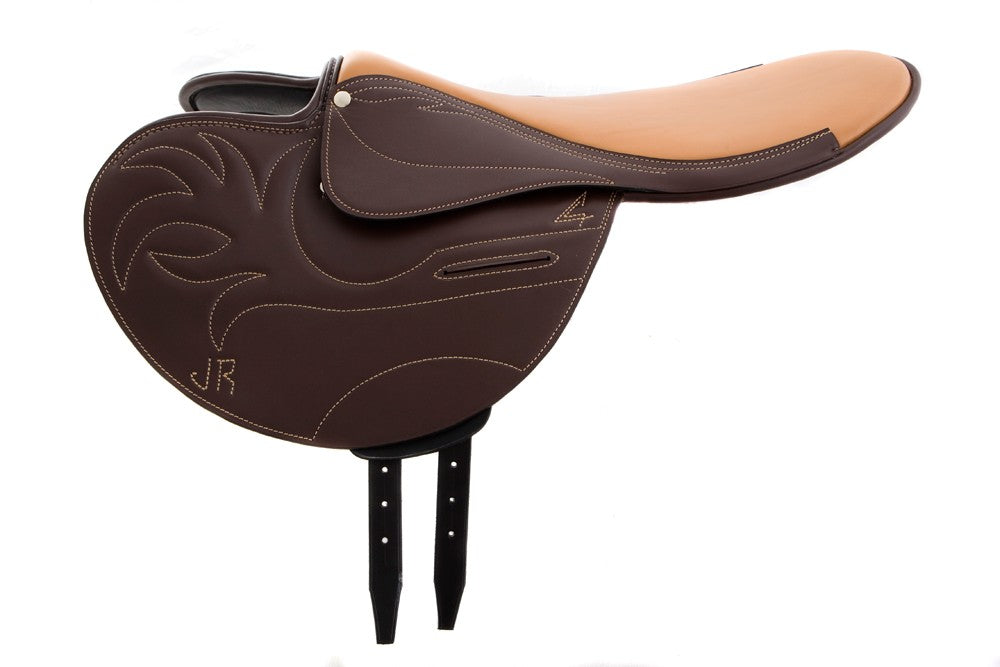 Selle de course obstacle modèle Europe avec poches à plombs