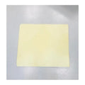 Mousse Jaune — vue complète sur fond blanc au format carré